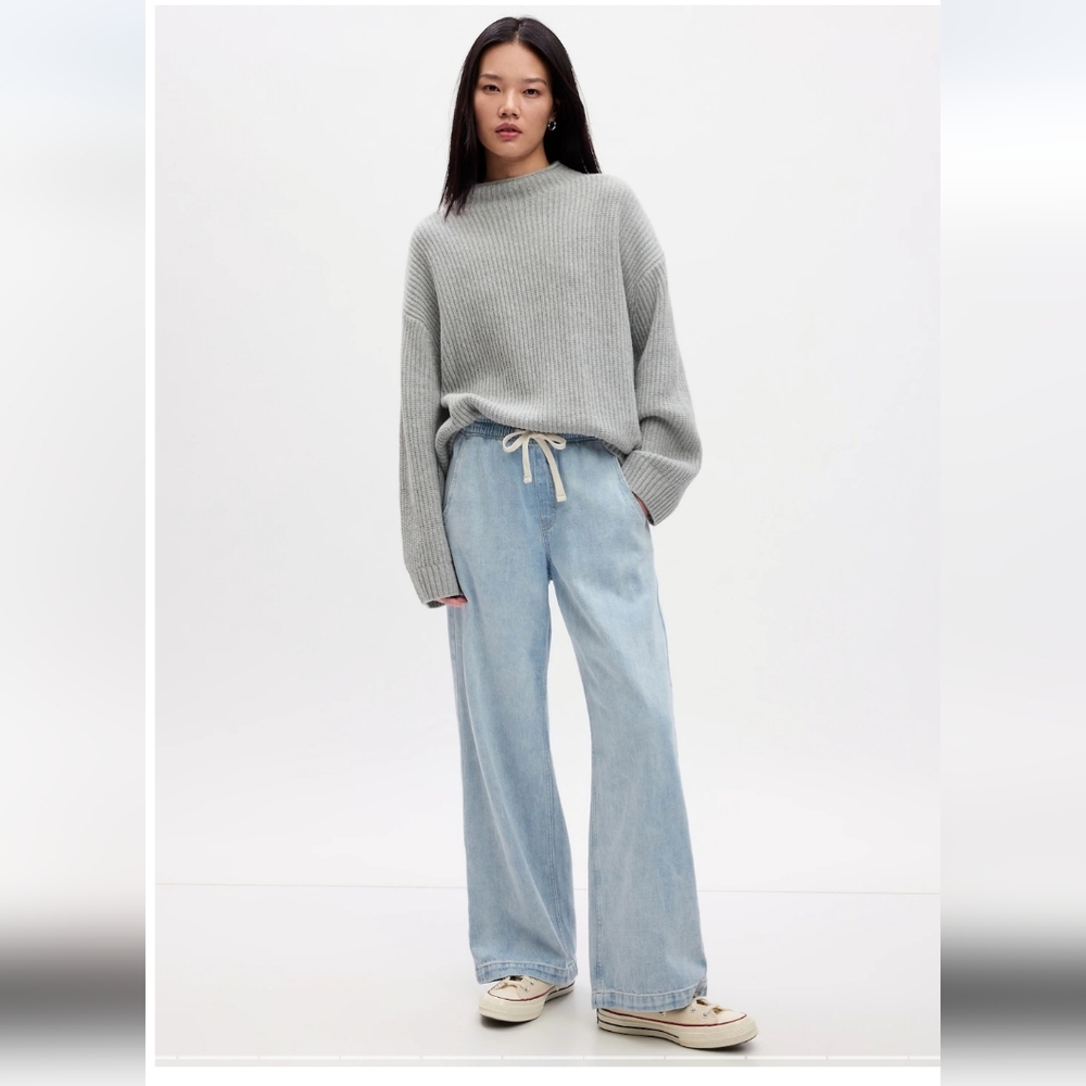 NWT Gap Factory wide leg pull on jeans - size Large